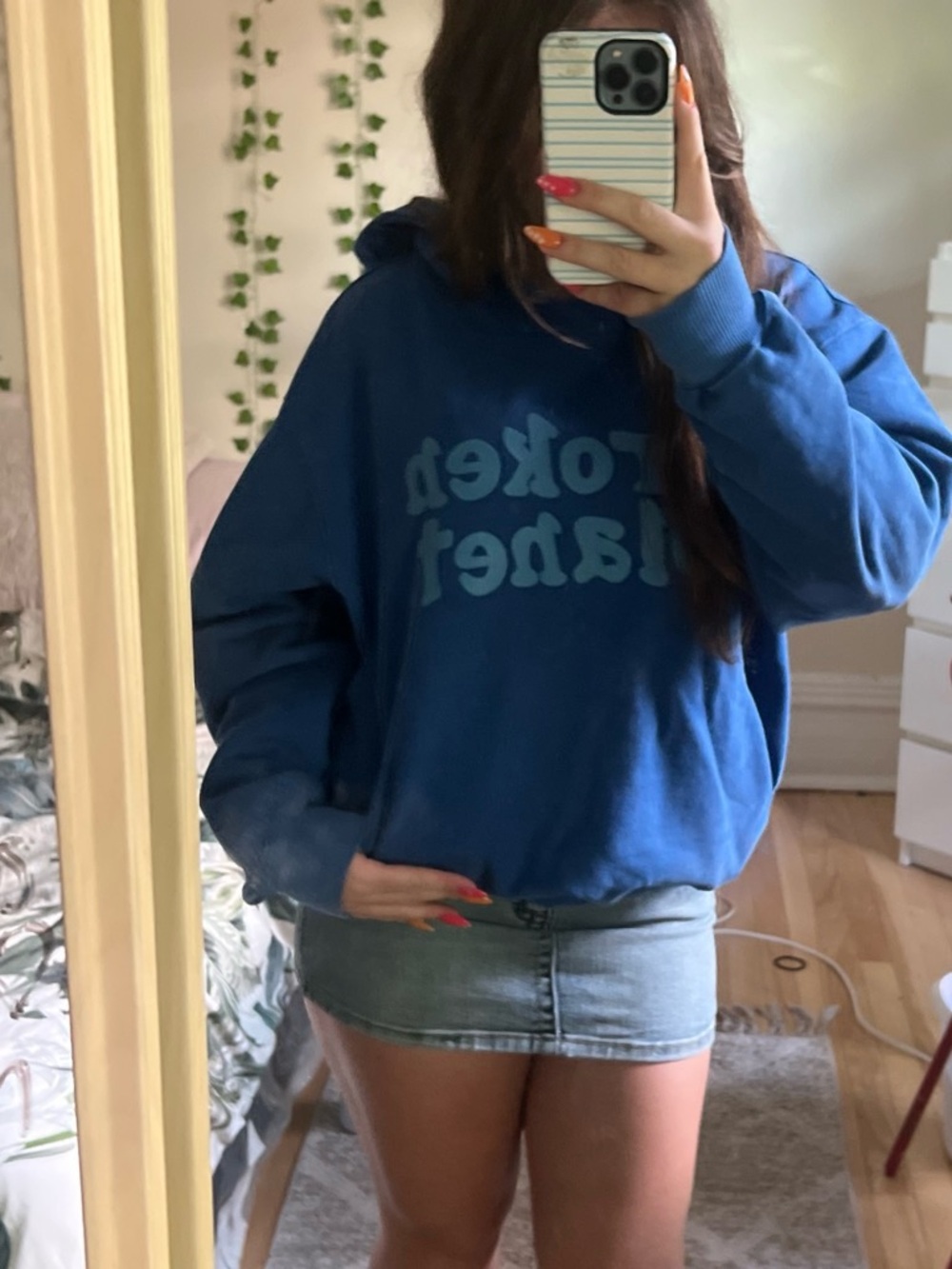 Broken planet hoodie - S